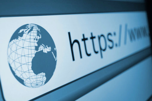 Importance du HTTPS en SEO : vue de près de la barre de recherche d'un navigateur